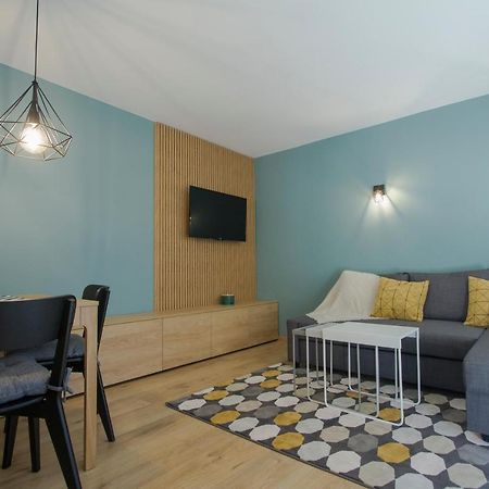 Hat Old Town Designer Apartments Брашов Экстерьер фото