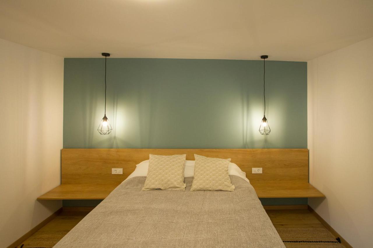 Hat Old Town Designer Apartments Брашов Экстерьер фото